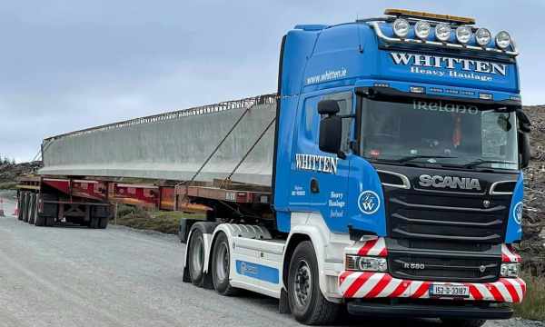Whitten Road Haulage - 6 33m beams to South Kyle Wind Farm