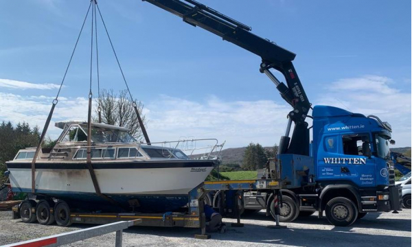 Whitten Road Haulage - HiAb moving Boats