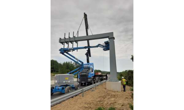 Whitten Road Haulage - Installation of Gantry's for the M50