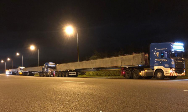 Whitten Road Haulage - 26m beams to Dunkettle